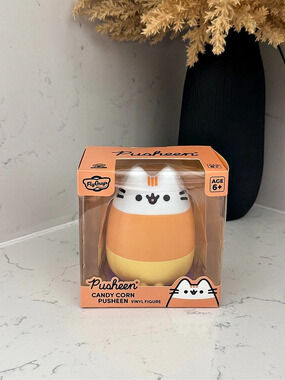 Pusheen Candy Corn Vinyl Figure